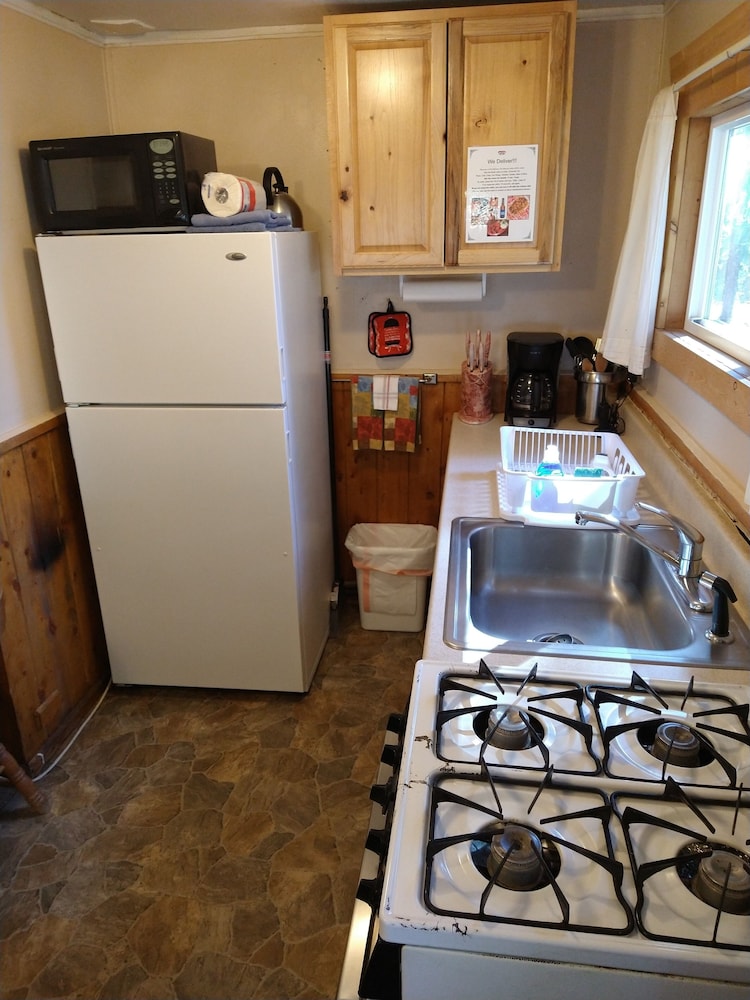 Cabin 12 photo 2