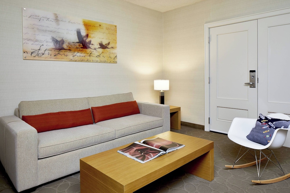 Suite, 1 Bedroom (Hearing Accessible) - Photo 6