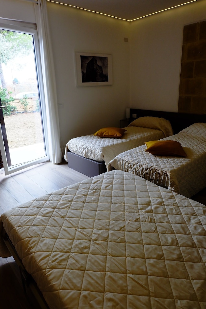 Superior Triple Room, 1 Queen Bed with Sofa bed, Non Smoking