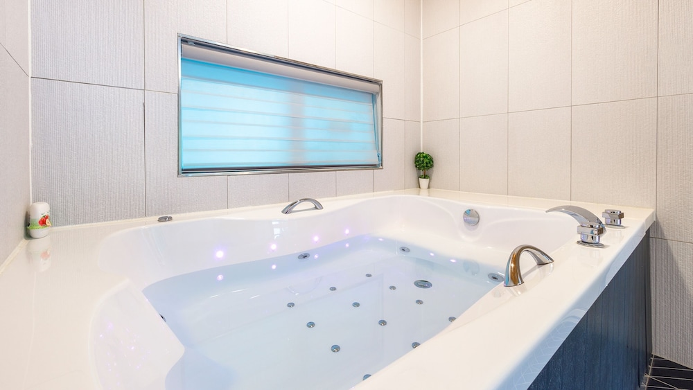 Basic Room, 1 Bedroom (ROOM 1(Poolvilla,Spa)) - Photo 16