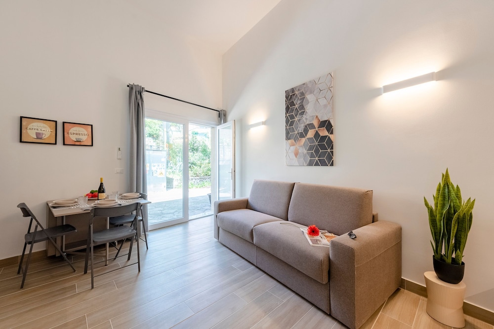 Apartment photo 1