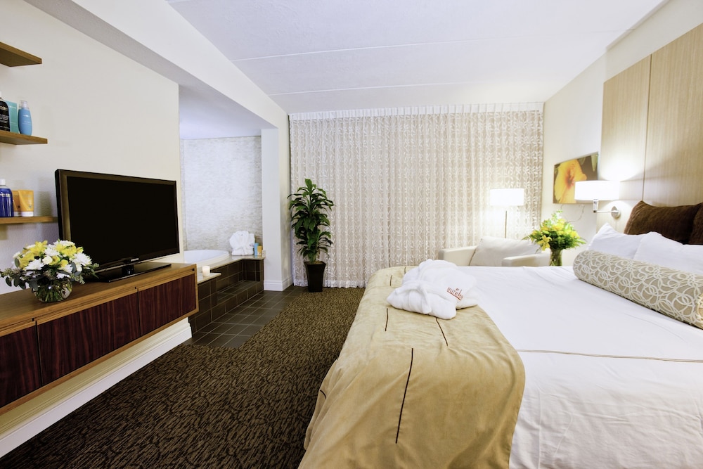 Enclave King Spa Suite - Photo 3
