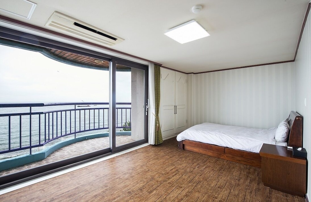 Room (50PY, Max 8, Cooking) photo 3