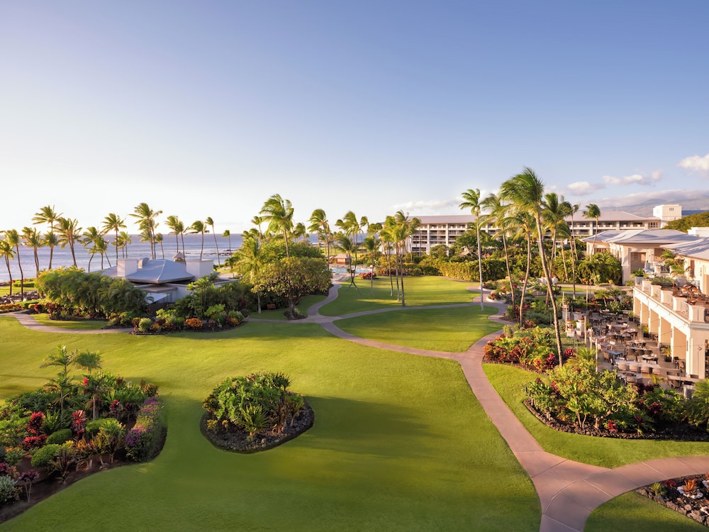 Suite, 1 King Bed, Ocean View (1 Bedroom. Accessible Shower)