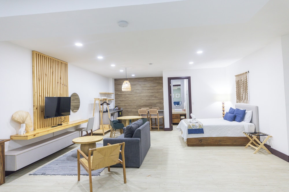Family Studio Suite photo 2