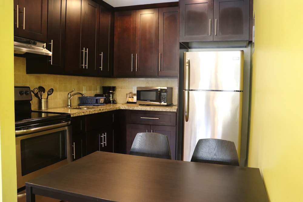 Deluxe Studio Suite photo 3