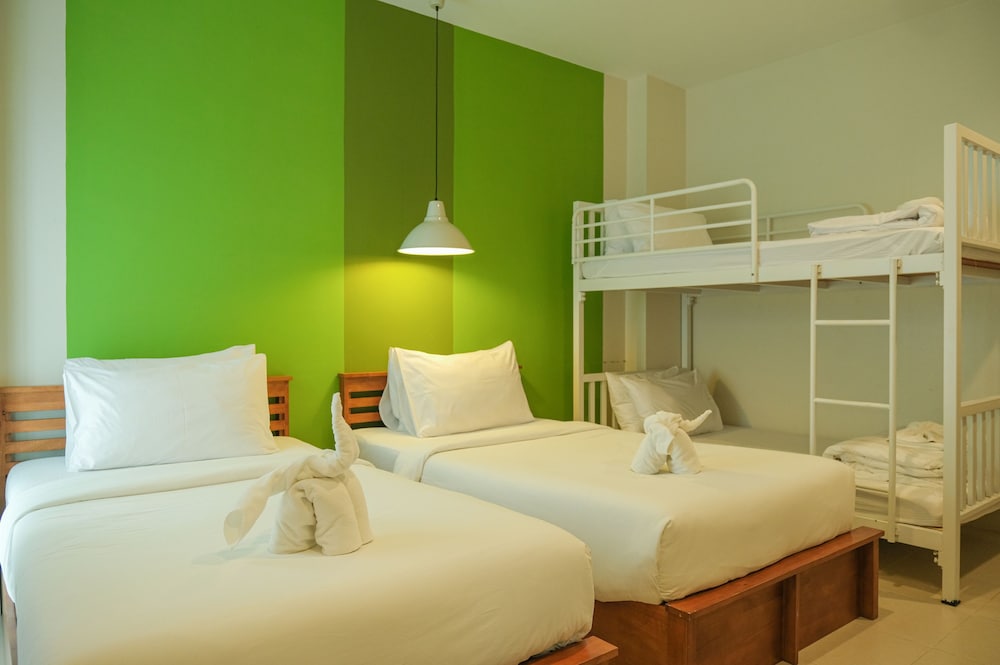 Basic Quadruple Room, Multiple Beds, Refrigerator photo 1