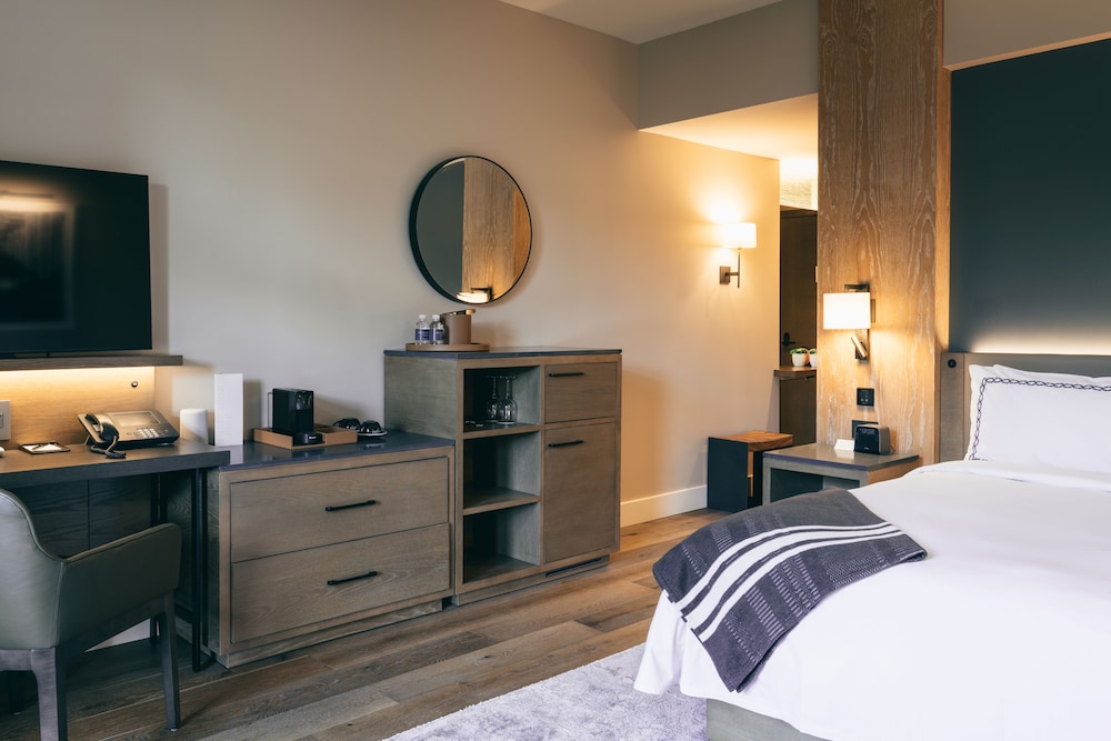 Deluxe Room, 1 King Bed