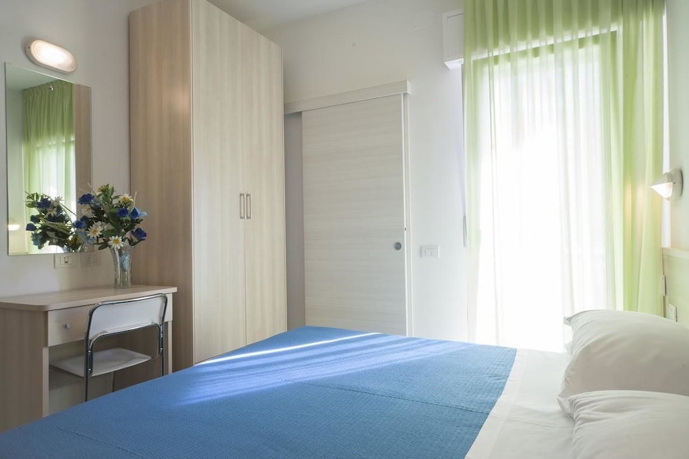 Standard Triple Room, Balcony