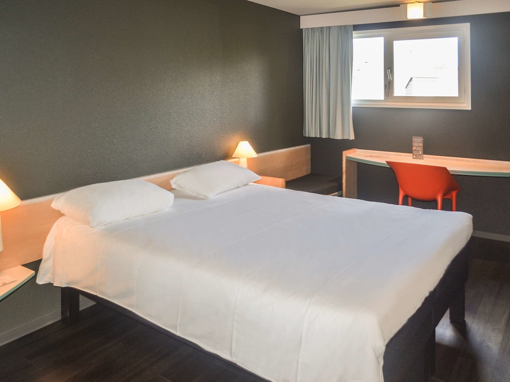 Standard Room, 1 Double Bed - Photo 5