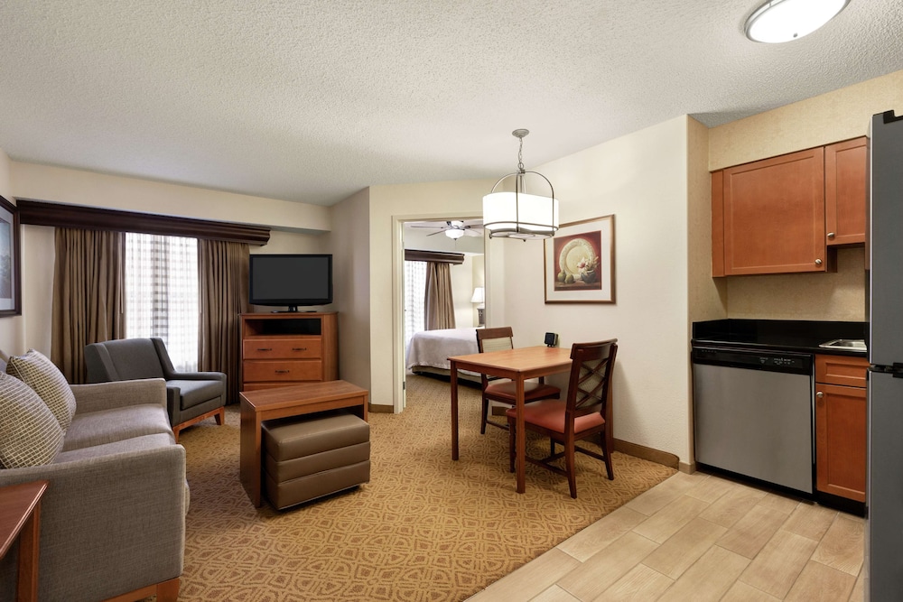 Two Bedroom Suite, Two King Beds, Non-Smoking photo 2