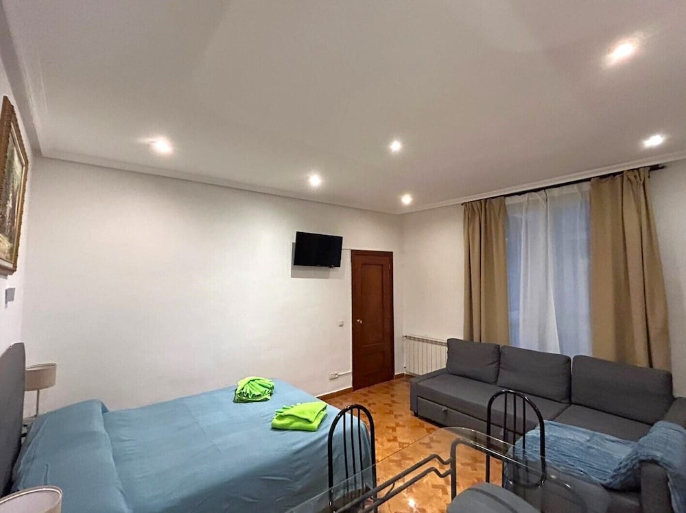 Comfort Quadruple Room, Shared Bathroom