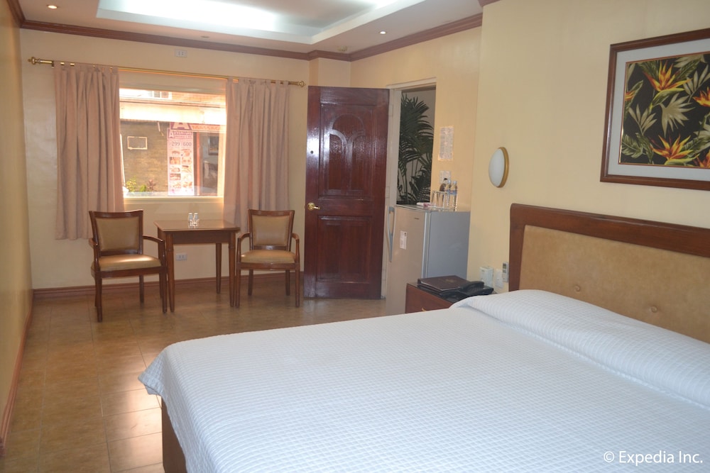 Premier Room, Smoking photo 2