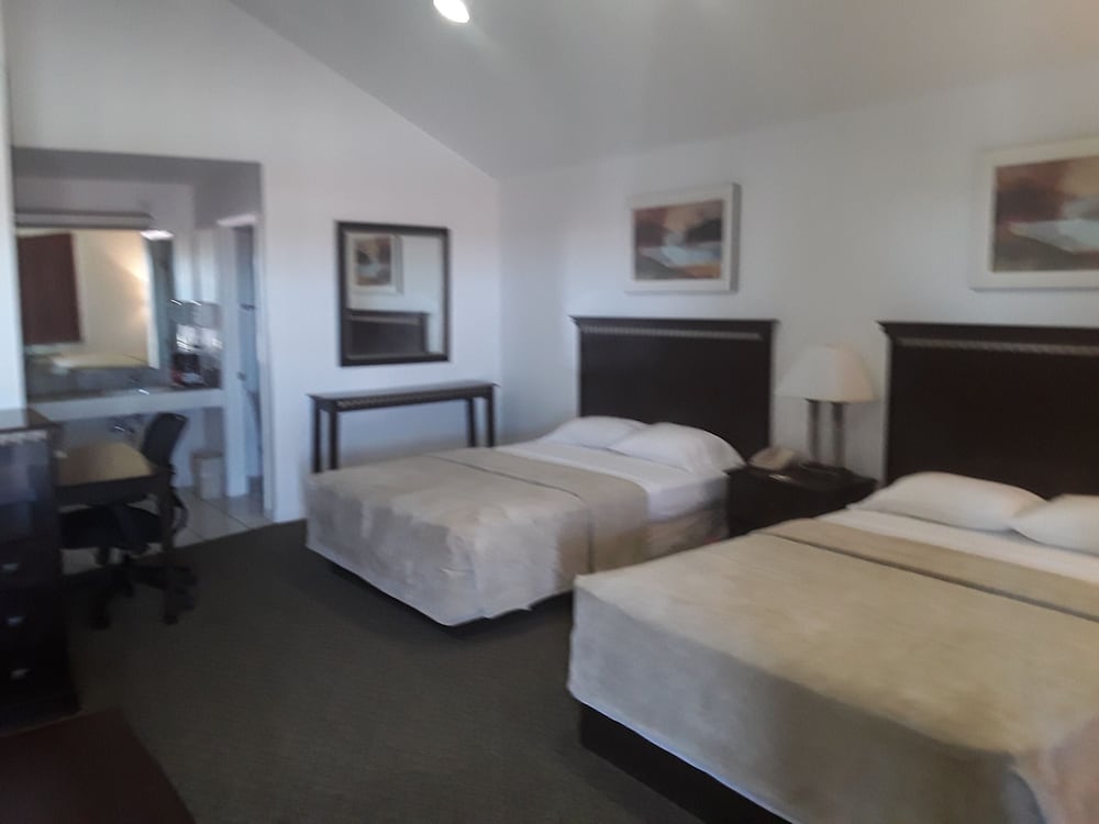 Suite, 2 Queen Beds, Non Smoking photo 1