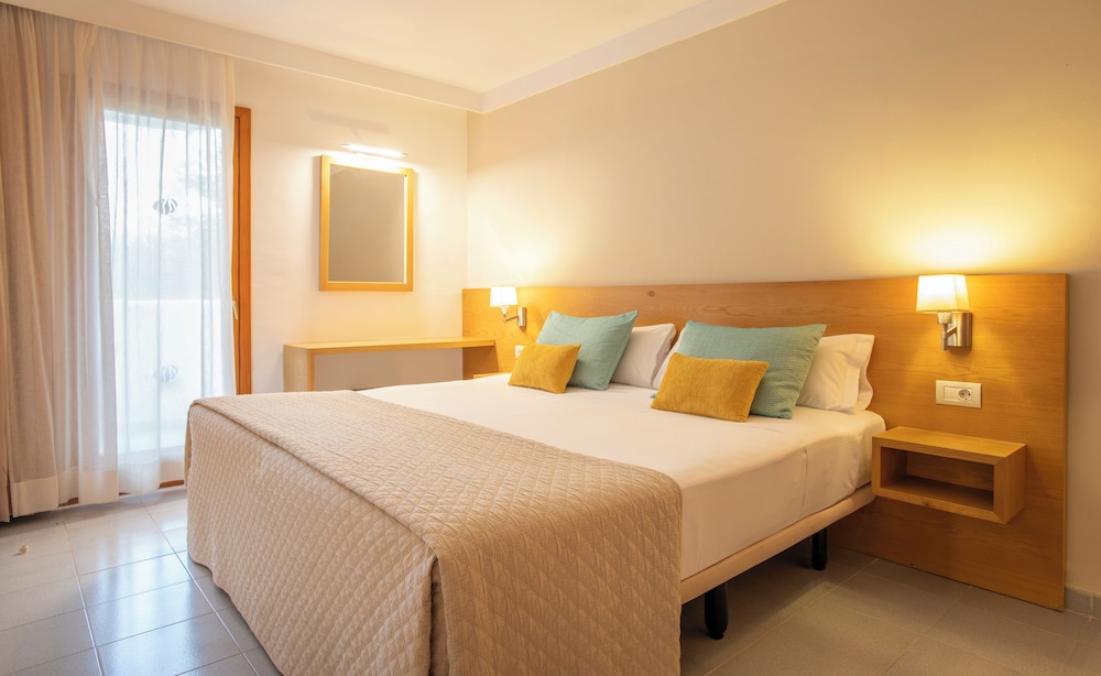 Apartamento Estándar, 1 Habitación, Vista a la Piscina (2 Adultos + 1 Niño)
