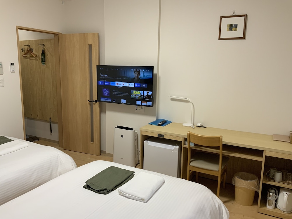 Basic Double or Twin Room photo 1