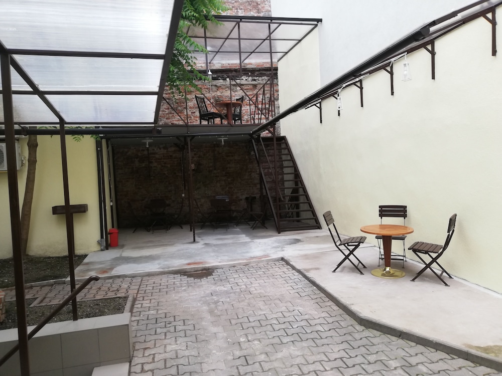 Twin Room, Courtyard View (16) - Photo 3