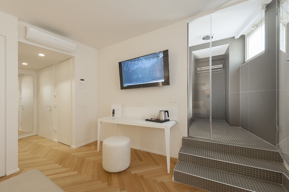 Executive Double Room - Photo 2