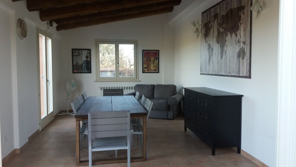 Villa photo 2