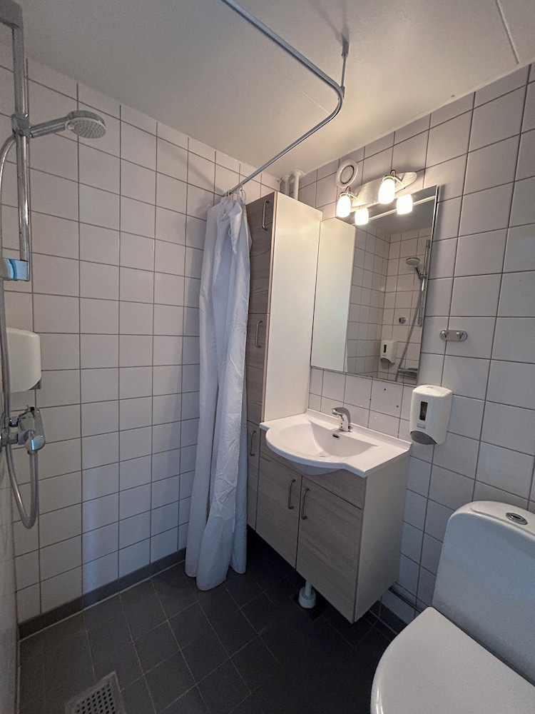 Basic Double Room photo 3