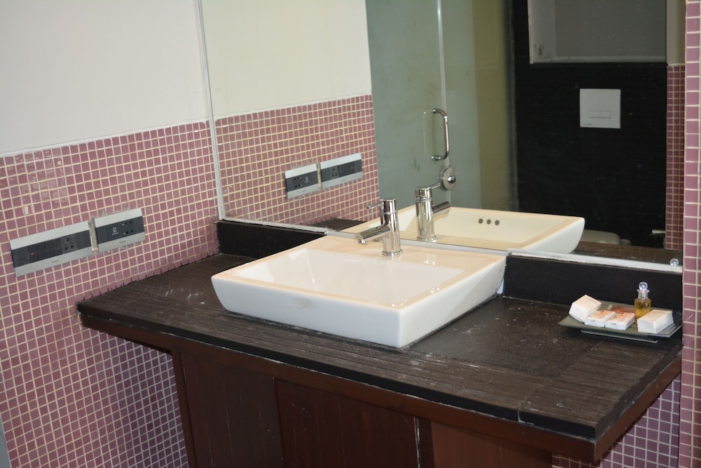 Deluxe Suite photo 2