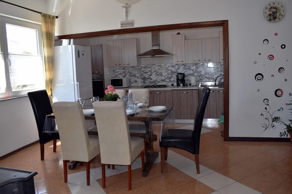 Family Apartment, Multiple Bedrooms, 2 Bathrooms (Pool Apartment Bakija) photo 3