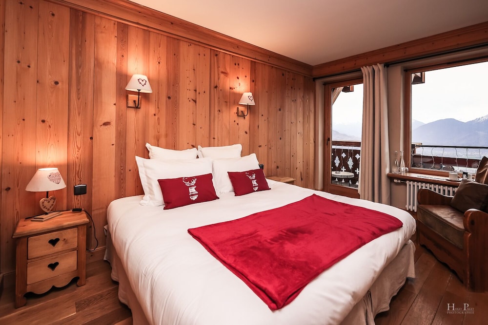 Standard Room, 1 King Bed, Mountain View photo 3