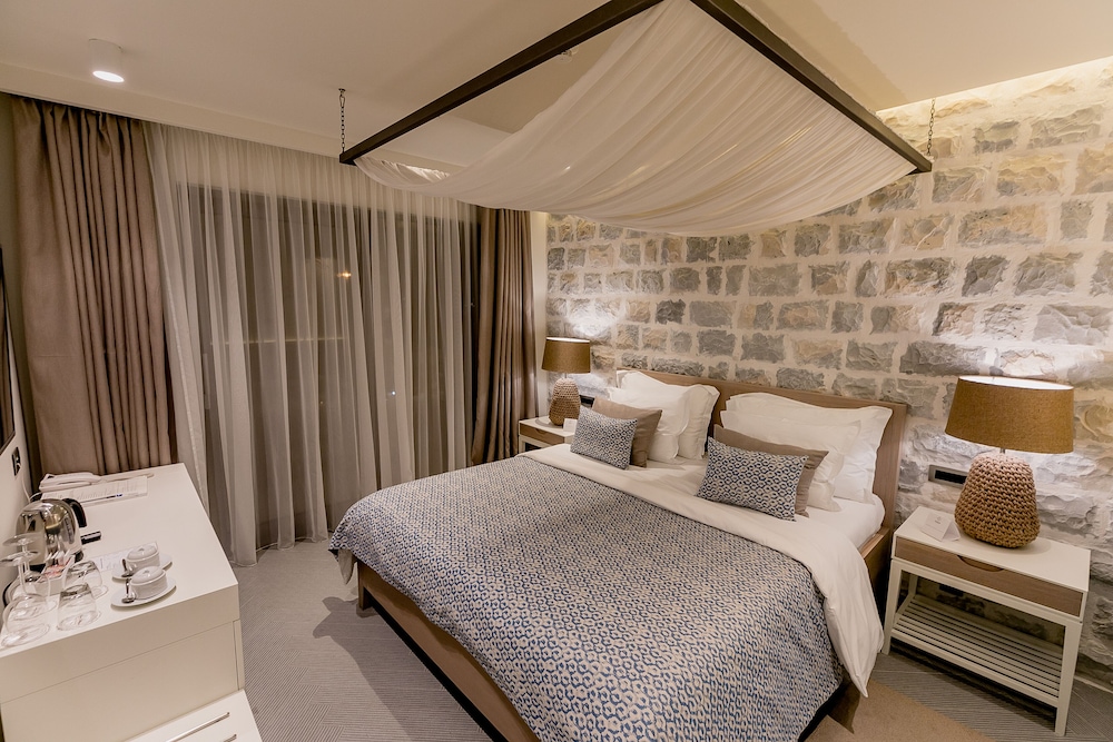 Double Room, Balcony, Sea View photo 1