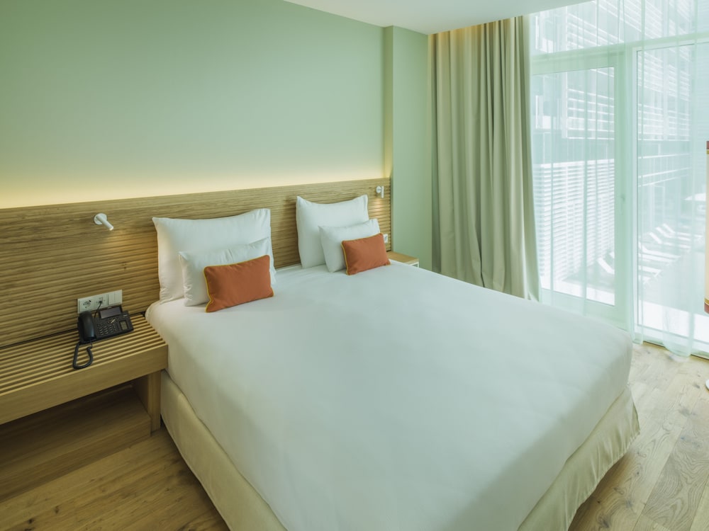 Comfort Suite, Balcony, Partial Sea View