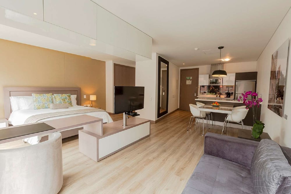 Loft (Emerald) photo 3
