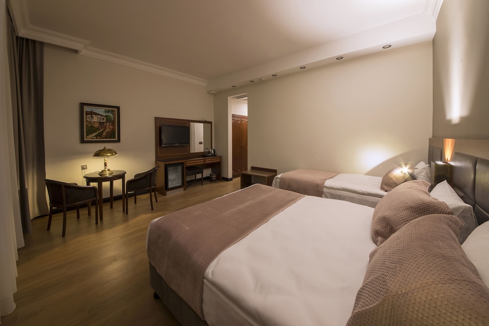 Superior Triple Room photo 3