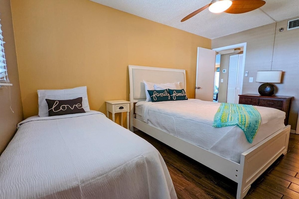Condo, Multiple Beds (Sea Club #503 - Coastal Breeze) photo 2