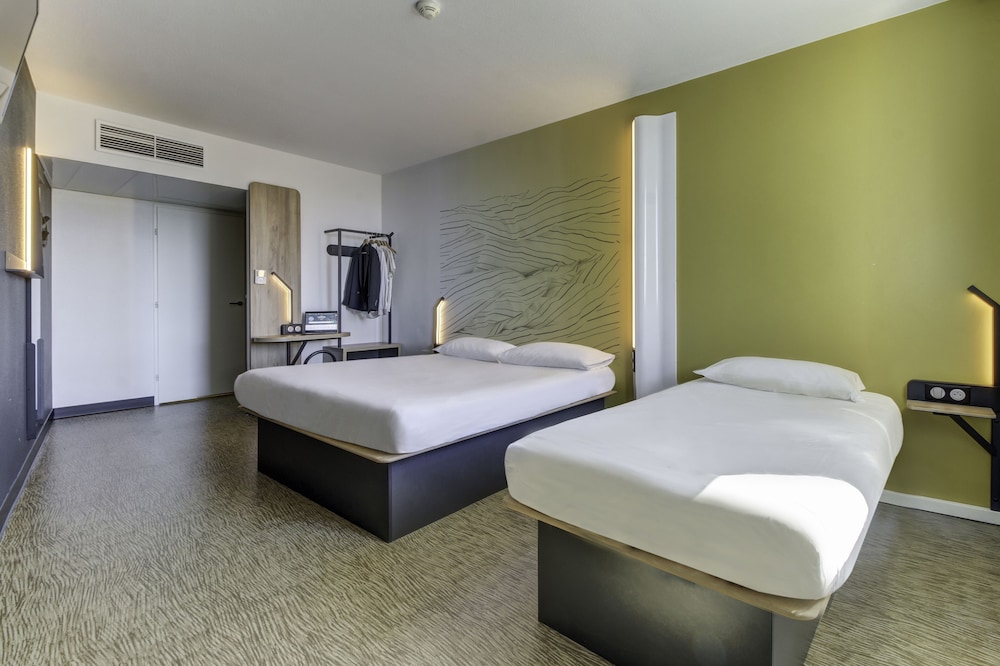 Triple Room, Non Smoking thumbnail 5