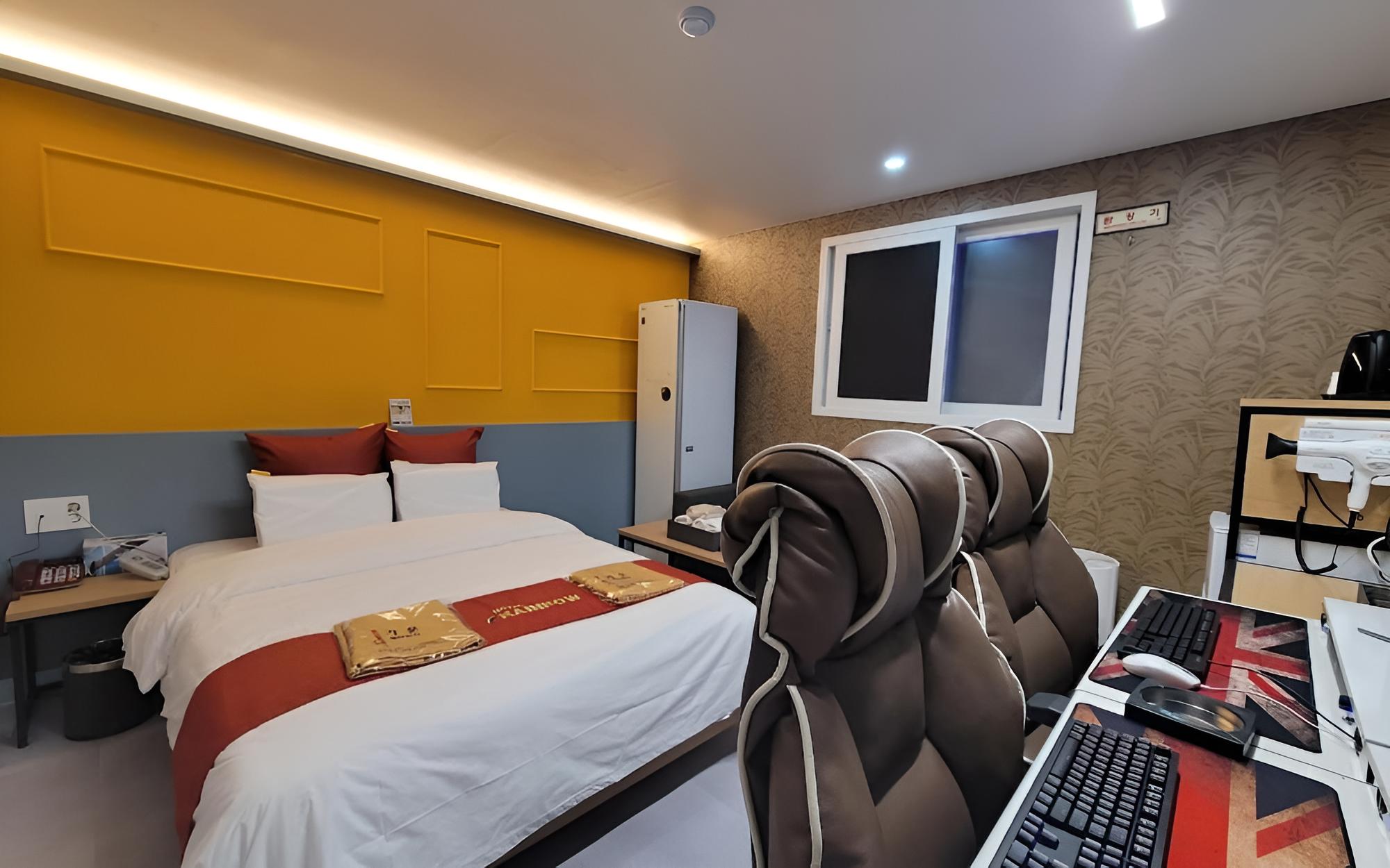 Room (2PC Styler Suite - Styler air purifie) - Photo 2