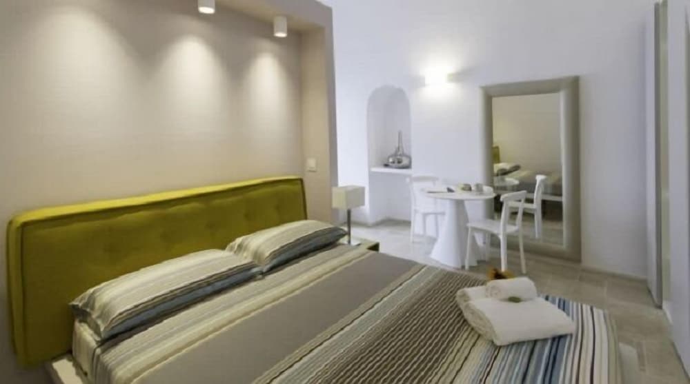 Double Room - Photo 5