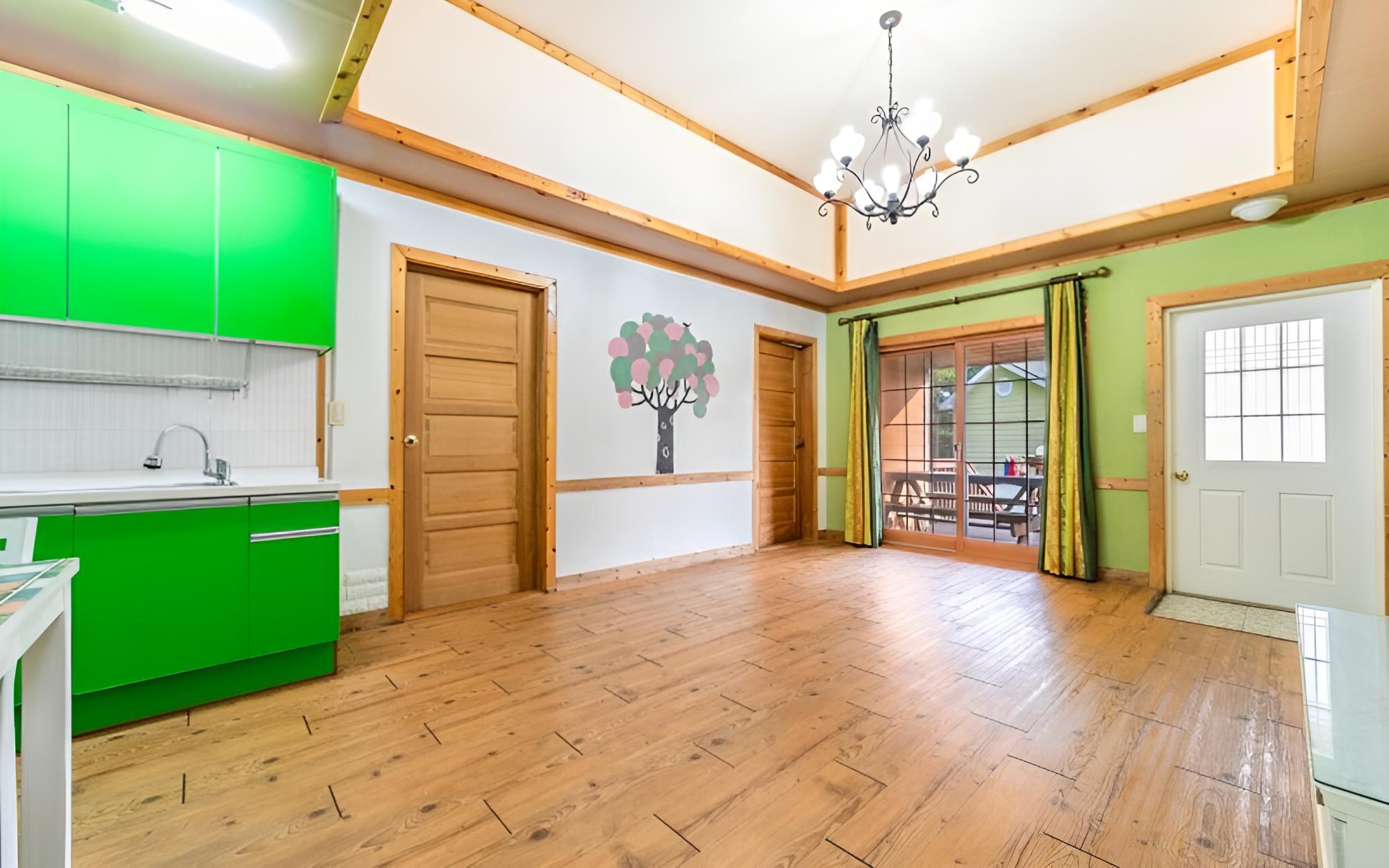Room (Main Building 201)