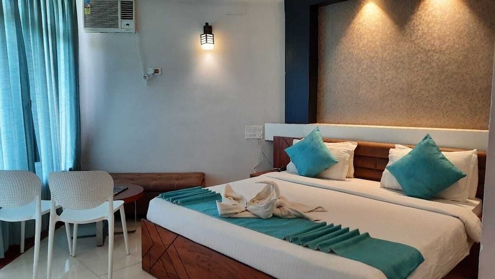 Deluxe Double Room, 1 Double Bed, Smoking photo 2