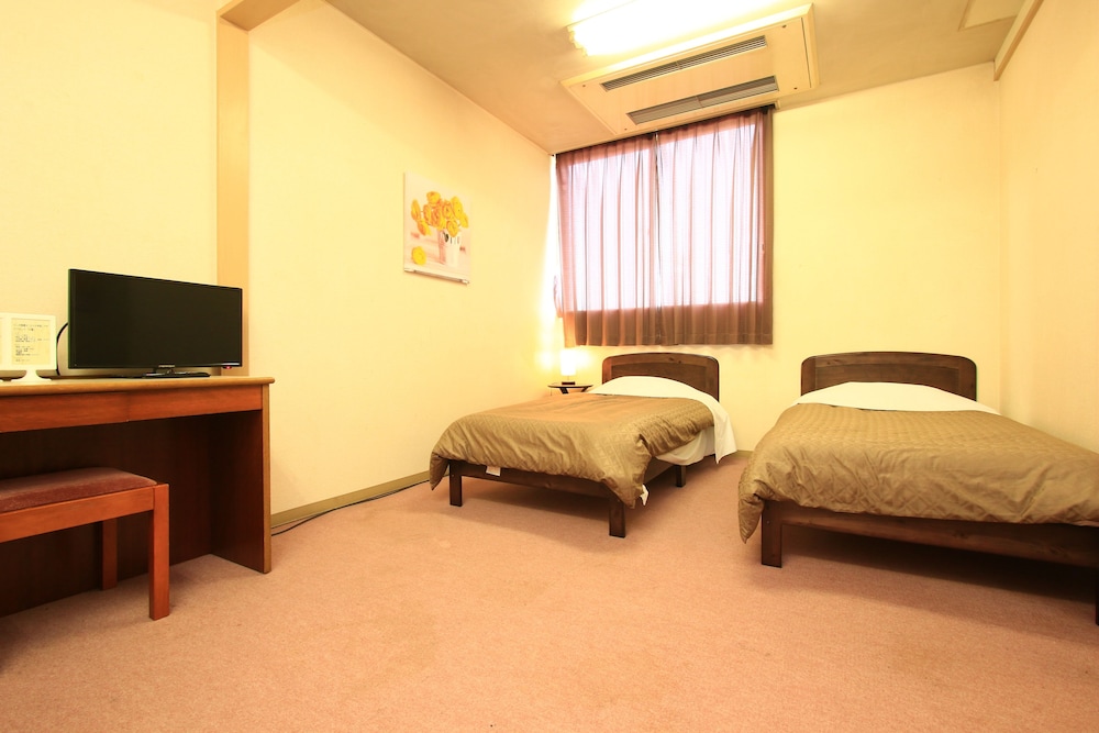 Twin Room - Photo 2