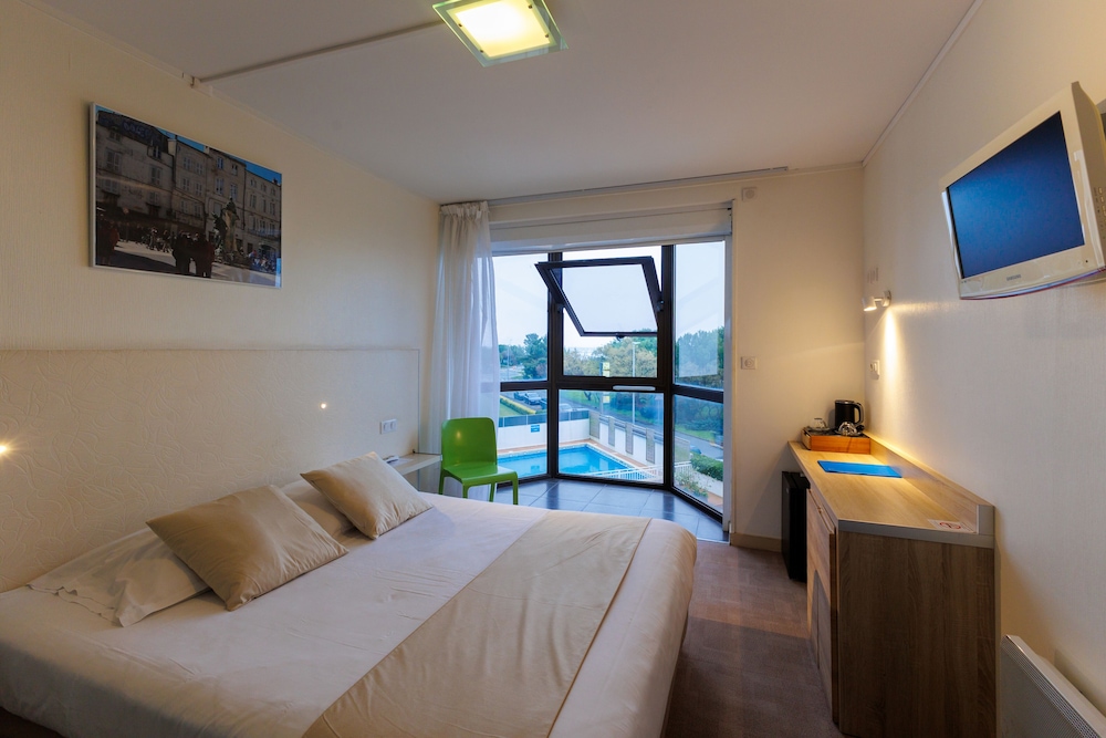 Comfort Room, 1 Queen Bed photo 3
