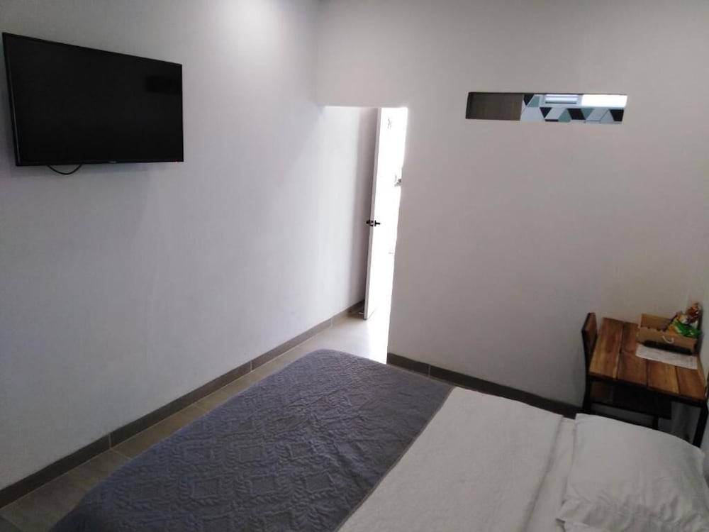 Standard Room photo 2