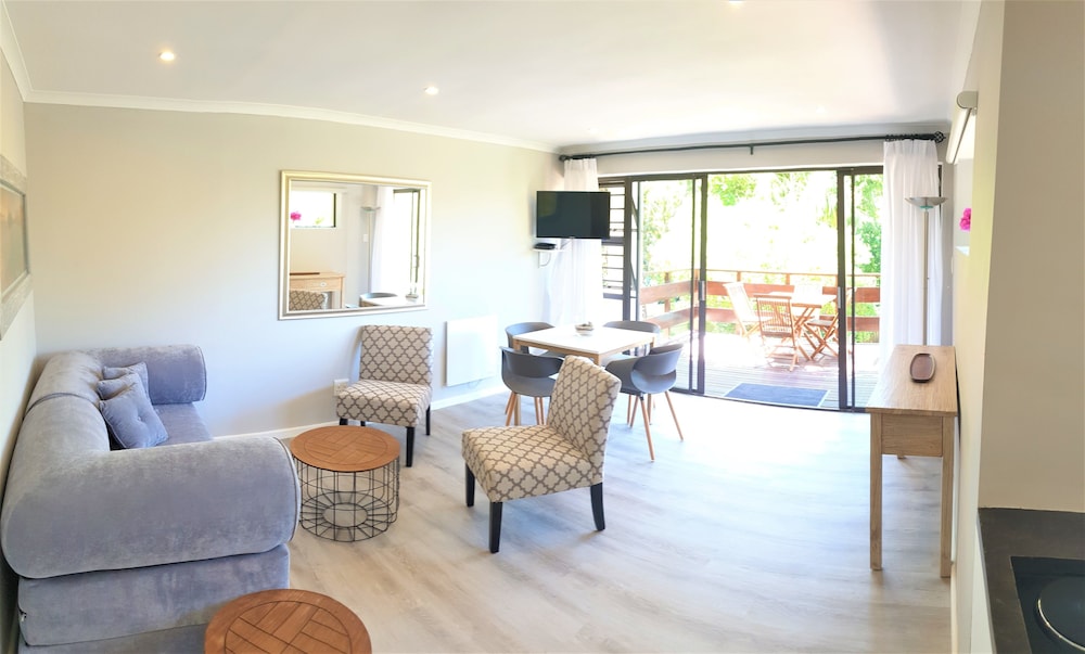 Family Apartment, Kitchen, Poolside photo 1