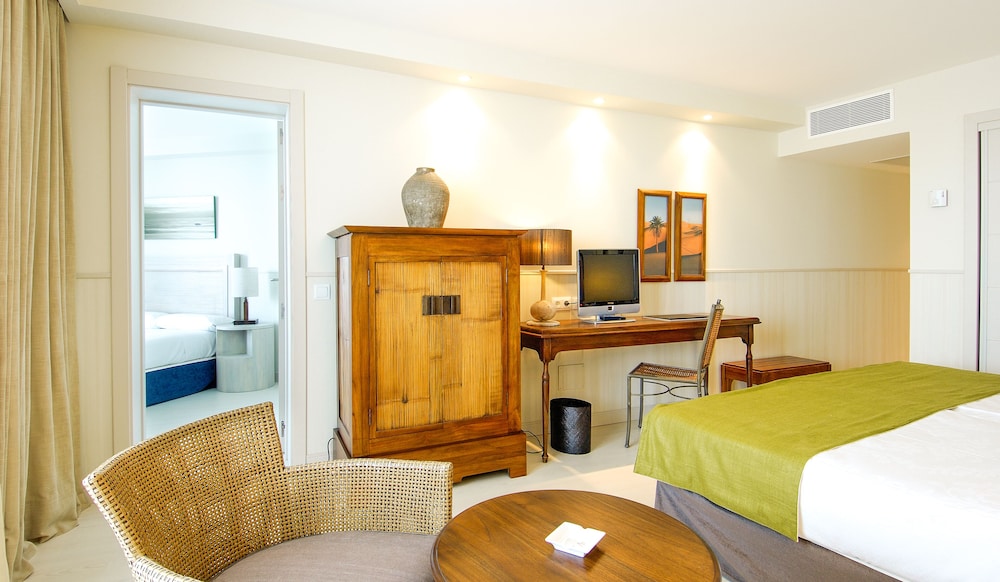 Family Room, 2 Bedrooms, Ocean View (2 Adults and 2 Children)