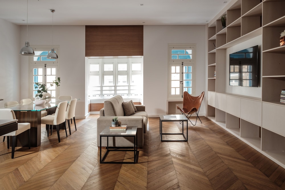 Luxury Apartment photo 2
