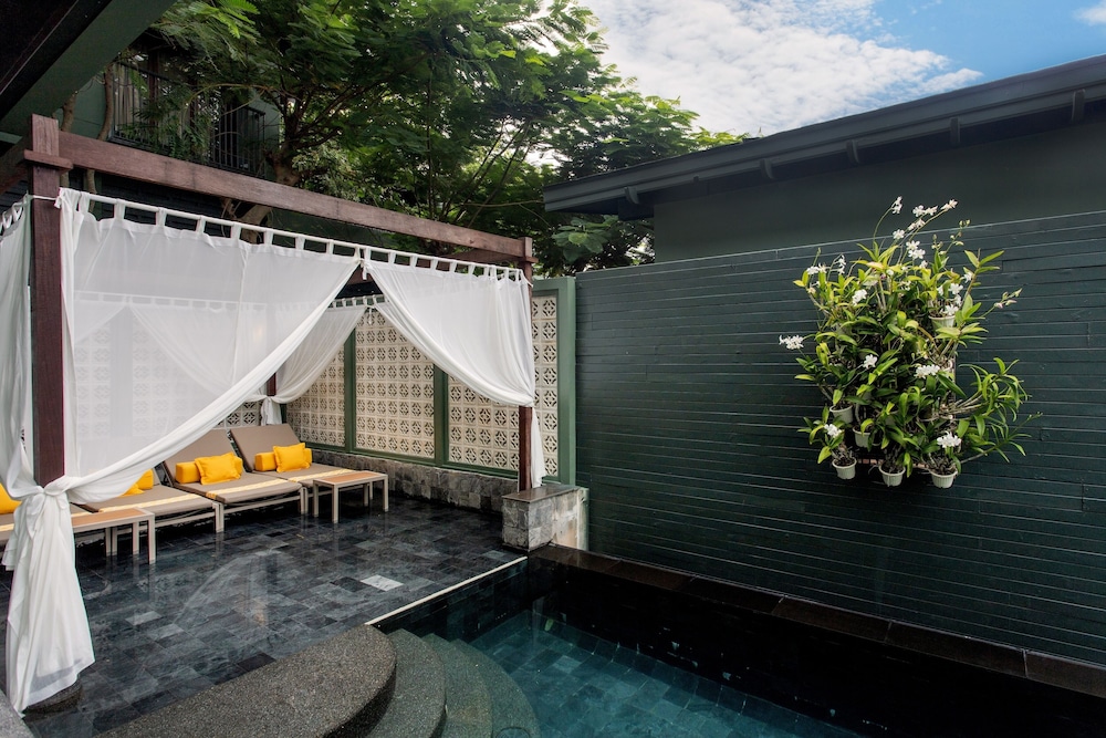 Two-Bedroom Pool Villa - Photo 11