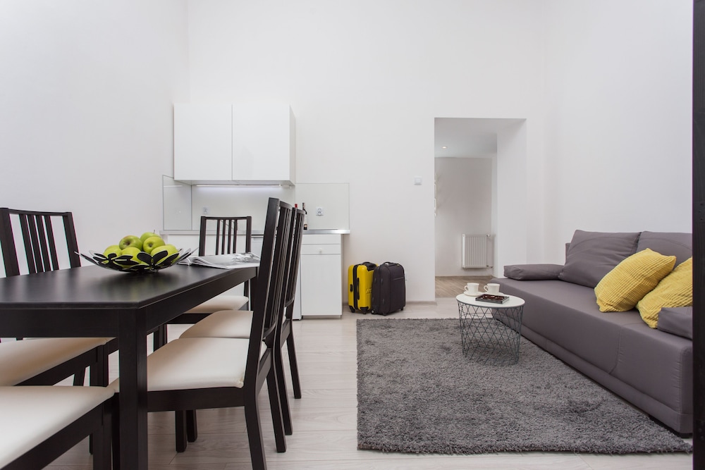 Superior Apartment, 1 Queen Bed with Sofa bed (4) photo 2