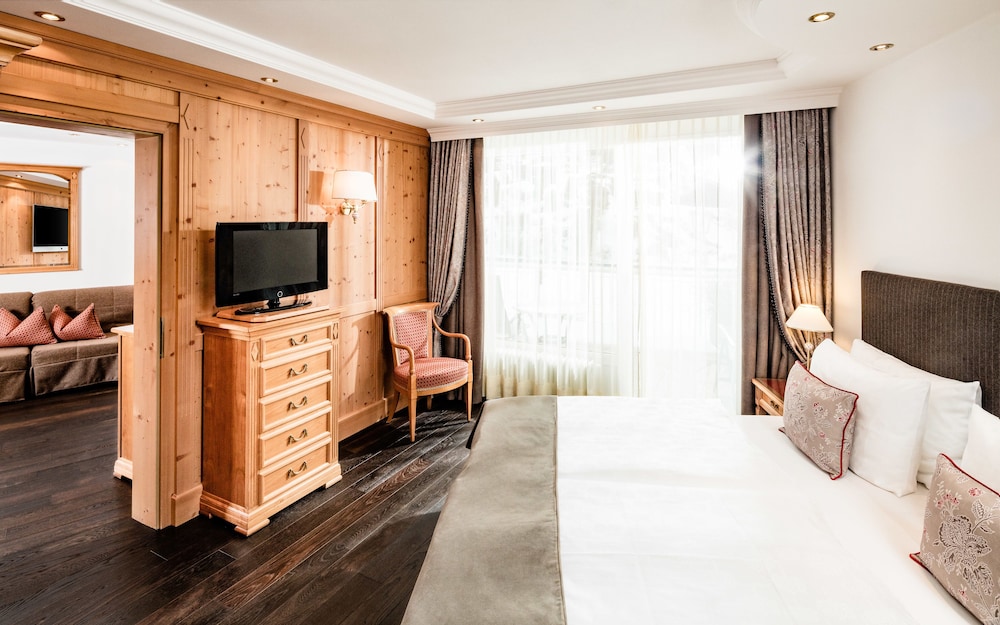 Suite, 1 Bedroom (VIP) photo 3