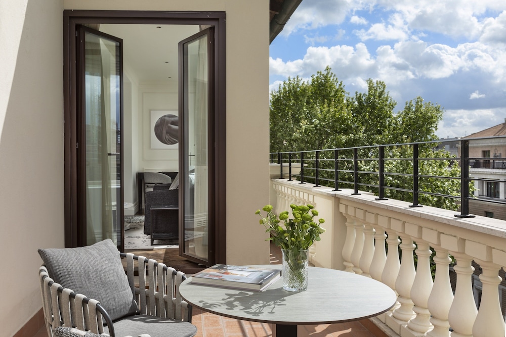 Suite, 1 Bedroom, Balcony