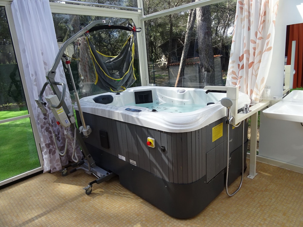 Comfort Double Room, Hot Tub photo 1