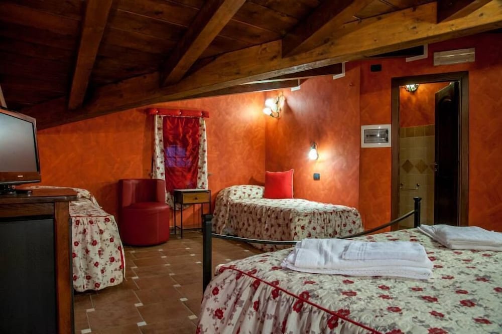 Quadruple Room photo 2