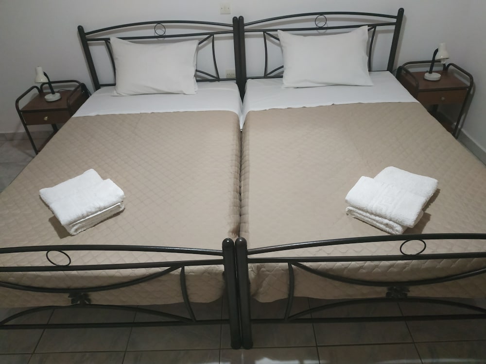 Twin Room, Balcony, Sea View photo 2